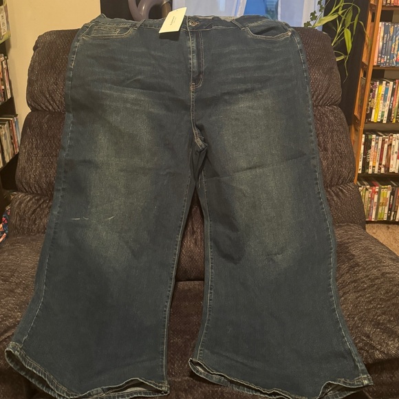 Bloomchic blue jeans. - Picture 1 of 5